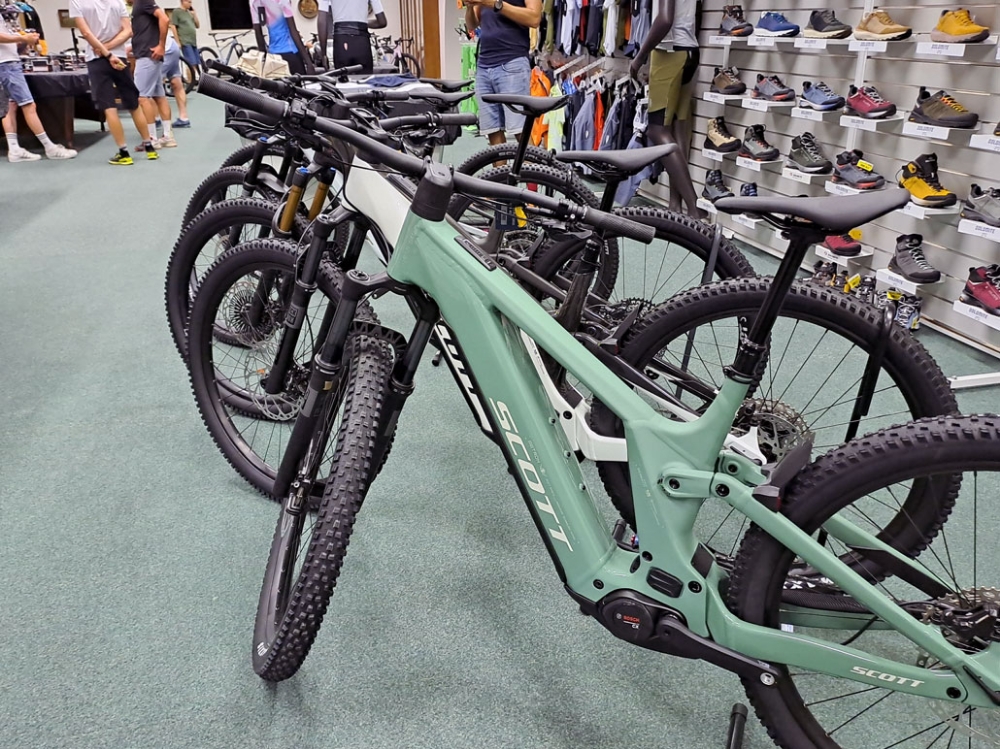 Testování-a-představení-kol-Scott-2026-02-Flystork_1000